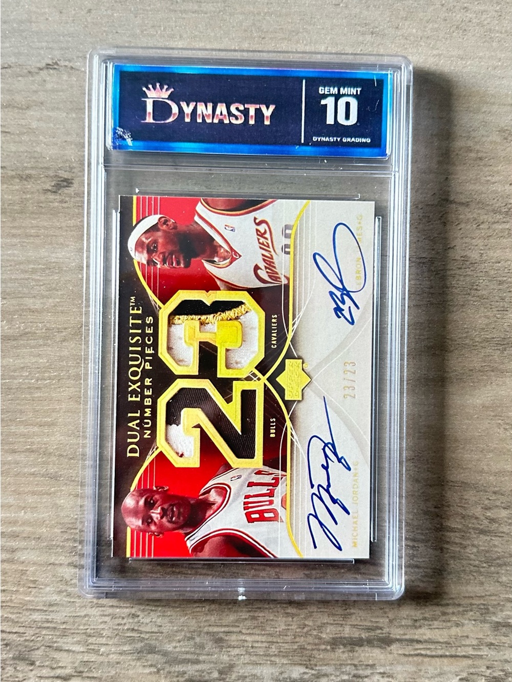 Michael Jordan & LeBron James Dual Exquisite Autograph Gem Mint 10 Novelty Card